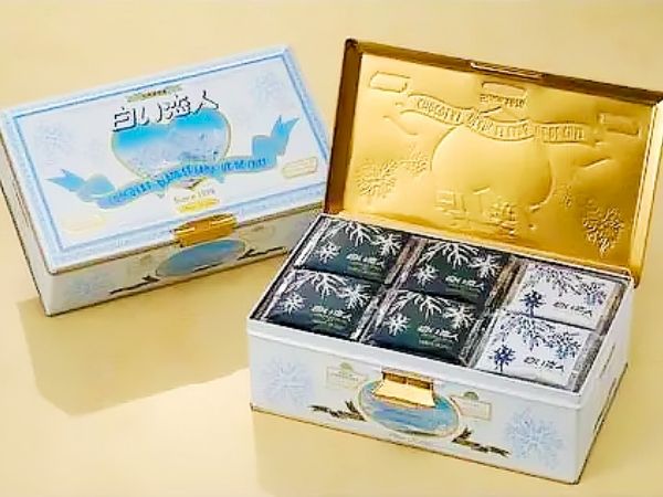 白い恋人54枚缶入のパッケージ